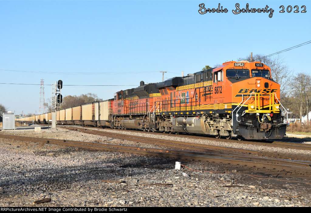 BNSF 5872